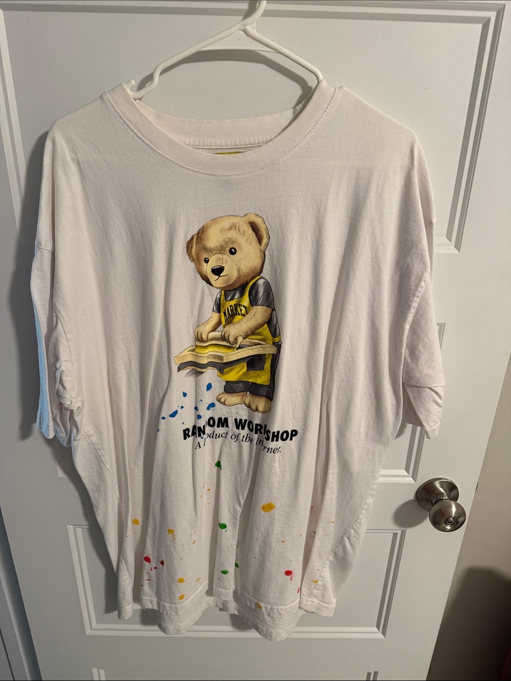 White Short-Sleeve Bear Graphic Tee with Yellow Accents